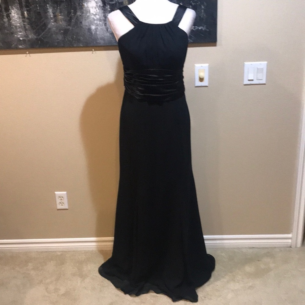 David’s Bridal Black Satin Trim Tie Back Formal Maxi Dress Gown-Size 6
